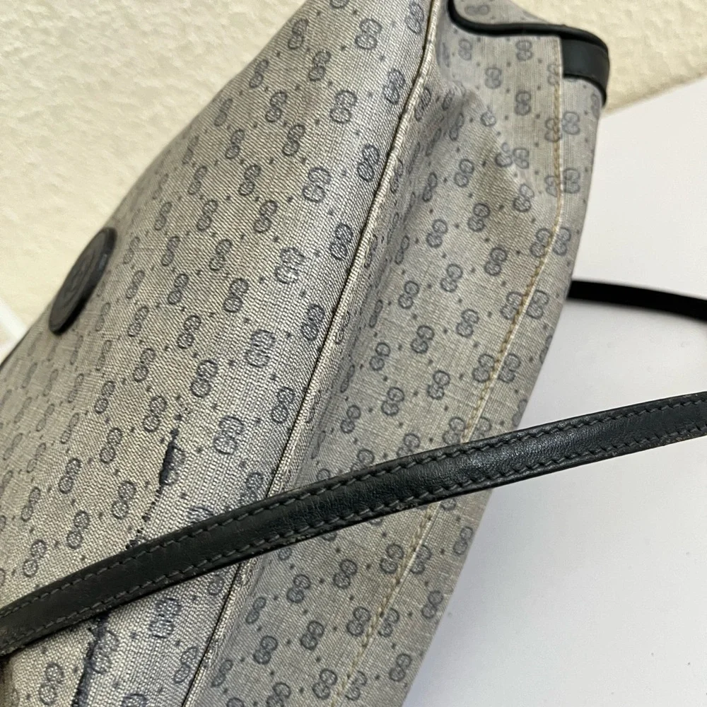 Gucci Black and Gold Interior Bag - Picture 7 of 10